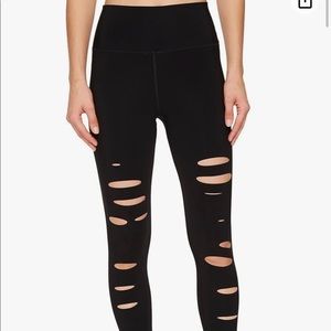 Alo 7/8 Ripped Warrior Legging in black small